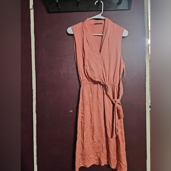 Elie Tahari Dresses & Skirts - Elie Tahari Peach Wrap Dress!